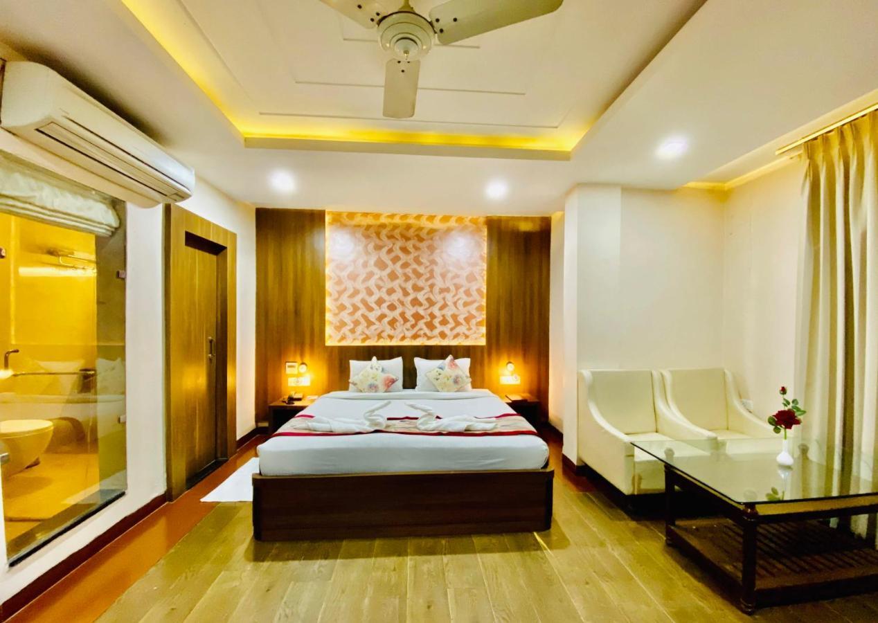 Hotel Ajay International Allahabad Esterno foto