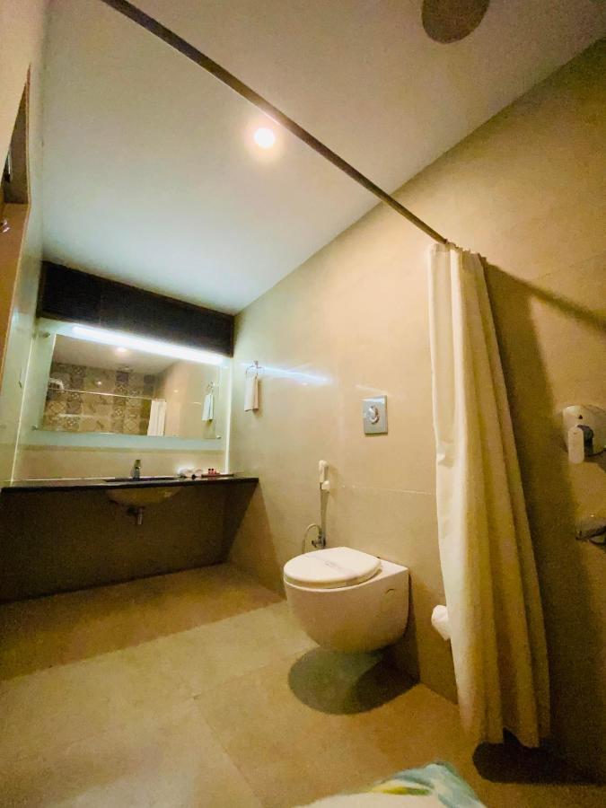 Hotel Ajay International Allahabad Esterno foto