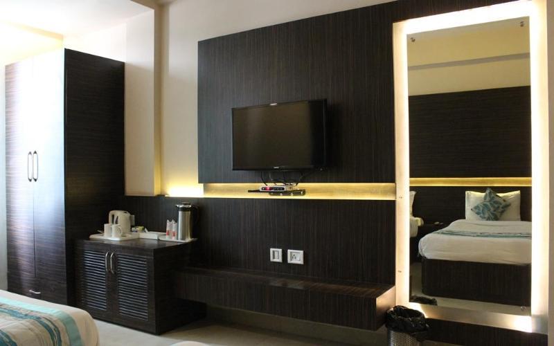 Hotel Ajay International Allahabad Esterno foto